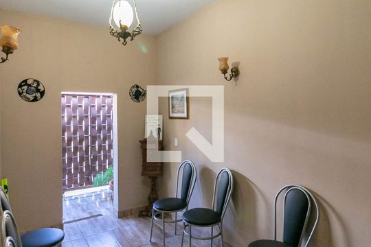 Cozinha de casa à venda com 3 quartos, 360m² em Camargos, Belo Horizonte