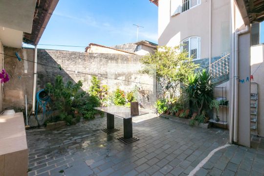 Area externa de casa à venda com 3 quartos, 360m² em Camargos, Belo Horizonte