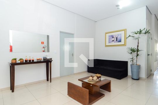 Hall Social  de apartamento à venda com 3 quartos, 58m² em Jardim Santa Clara, Guarulhos