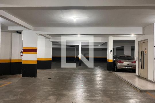 Garagem de apartamento à venda com 3 quartos, 114m² em Perdizes, São Paulo