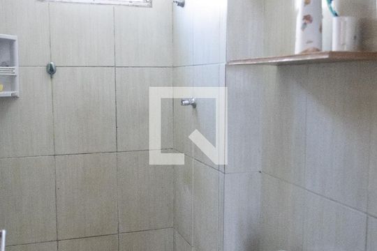 Banheiro de apartamento à venda com 3 quartos, 46m² em Santa Maria, Belo Horizonte