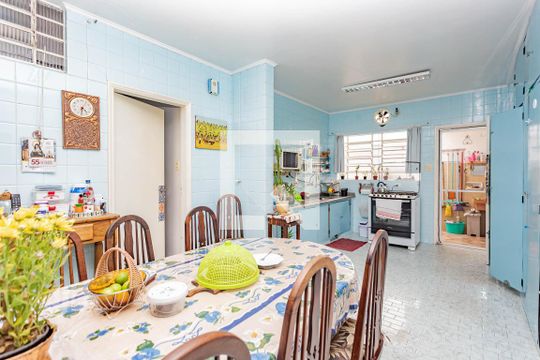 Cozinha de casa à venda com 3 quartos, 270m² em Vila das Mercês, São Paulo