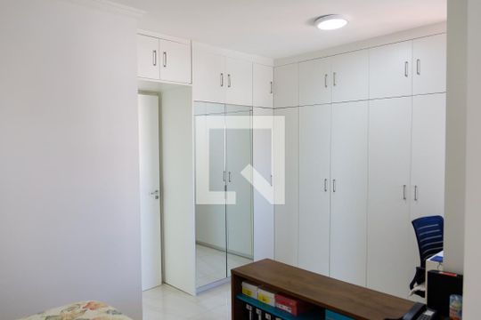 Quarto 1 de apartamento à venda com 1 quarto, 60m² em Km 18, Osasco