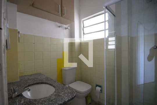 Banheiro de apartamento à venda com 2 quartos, 69m² em Liberdade, São Paulo