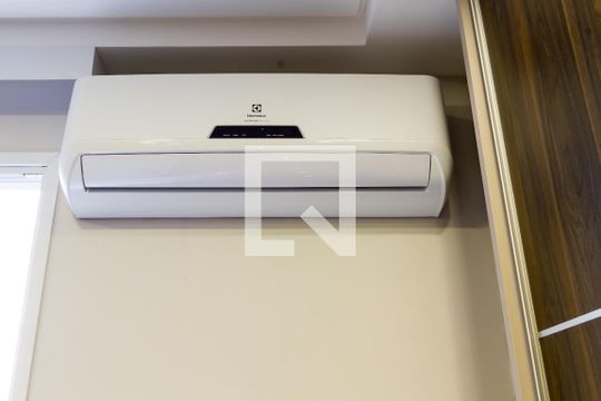 Kitnet - ar condicionado de apartamento para alugar com 1 quarto, 34m² em Centro, Curitiba
