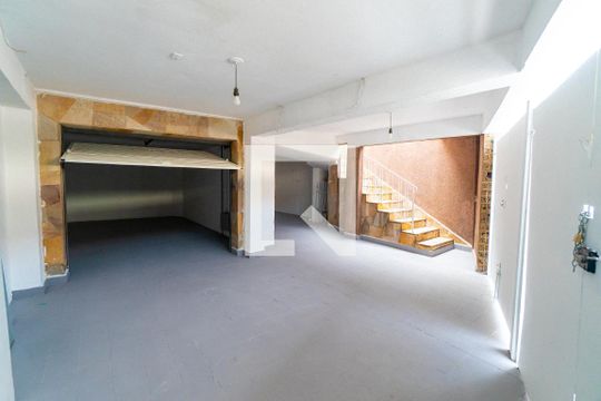 Garagem de casa à venda com 3 quartos, 139m² em Parque Jabaquara, São Paulo
