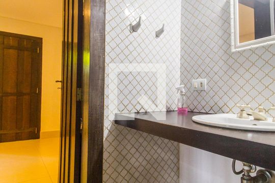 Banheiro de apartamento para alugar com 5 quartos, 390m² em Morada dos Pássaros, Barueri