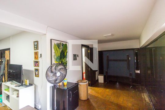 Área comum de apartamento para alugar com 5 quartos, 390m² em Morada dos Pássaros, Barueri
