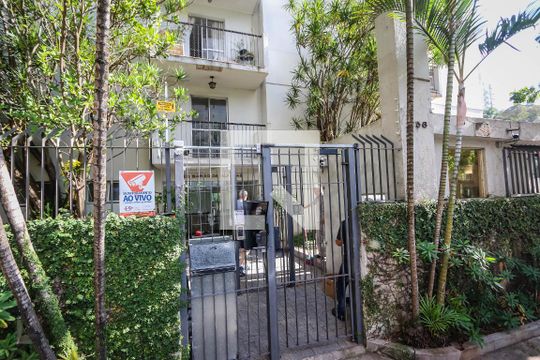 Fachada do Prédio de apartamento para alugar com 2 quartos, 66m² em Real Parque, São Paulo