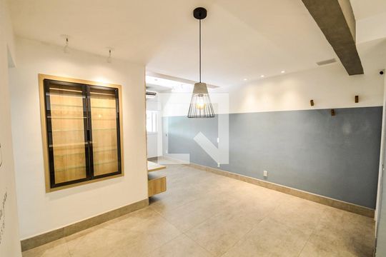 Sala de apartamento à venda com 2 quartos, 72m² em Grajaú, Rio de Janeiro