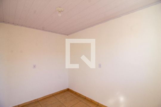 Quarto de casa para alugar com 1 quarto, 32m² em Jardim Presidente Dutra, Guarulhos