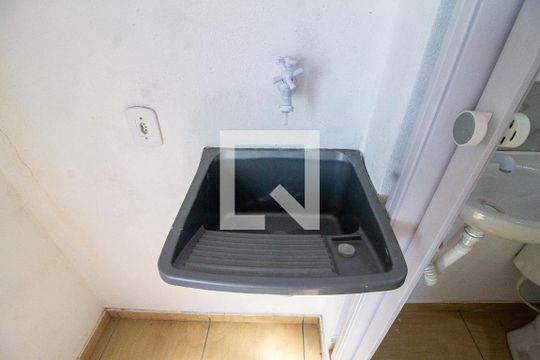 Detalhe Sala/Cozinha de casa para alugar com 1 quarto, 32m² em Jardim Presidente Dutra, Guarulhos