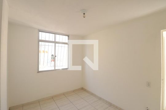 Quarto 1 de apartamento para alugar com 2 quartos, 56m² em Mutondo, São Gonçalo
