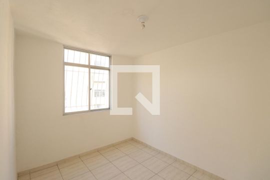 Quarto 2 de apartamento para alugar com 2 quartos, 56m² em Mutondo, São Gonçalo