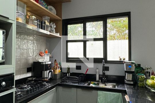 Cozinha de casa à venda com 3 quartos, 120m² em Jardim Iracema/aldeia, Barueri