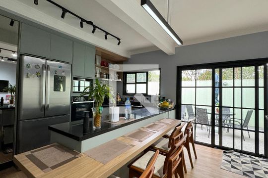 Sala de casa à venda com 3 quartos, 120m² em Jardim Iracema/aldeia, Barueri