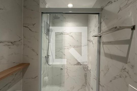 Studio - Banheiro de kitnet/studio para alugar com 1 quarto, 24m² em Butantã, São Paulo