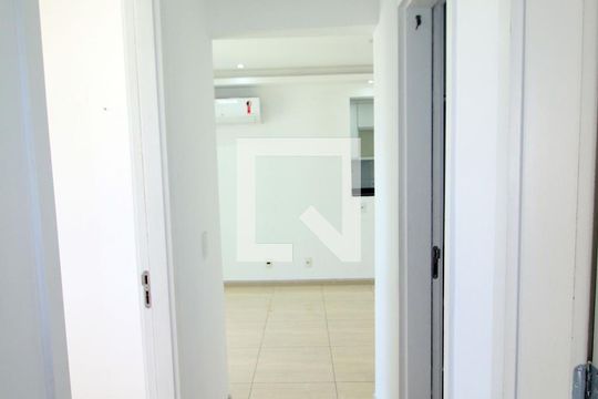 Sala - Corredor de apartamento à venda com 3 quartos, 65m² em Madureira, Rio de Janeiro