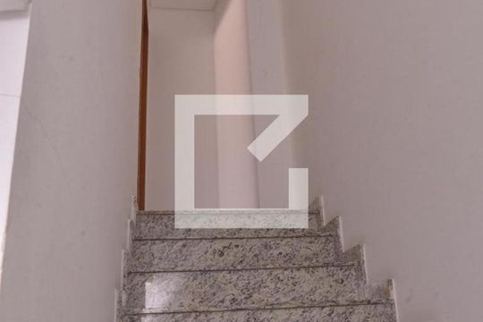 Escada de apartamento à venda com 3 quartos, 160m² em Jardim Santo Antônio, Santo André