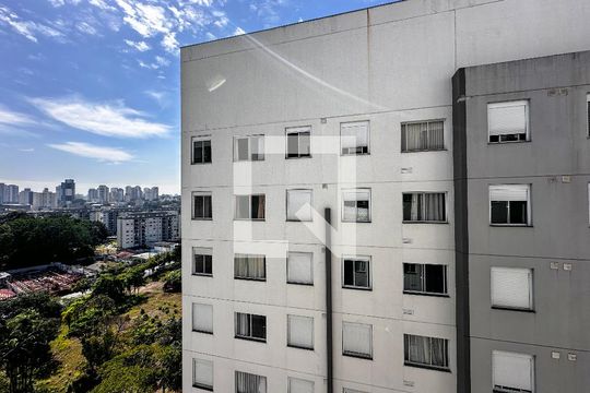Vista de apartamento à venda com 2 quartos, 38m² em Santo Amaro, São Paulo