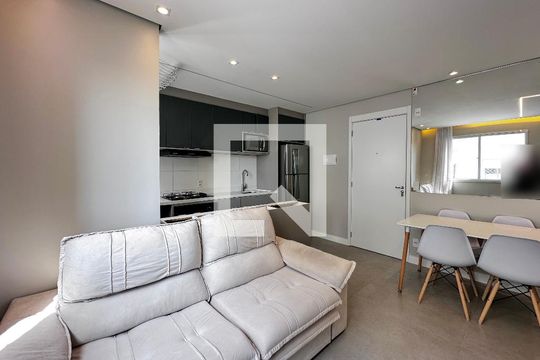 Sala de apartamento à venda com 2 quartos, 38m² em Santo Amaro, São Paulo