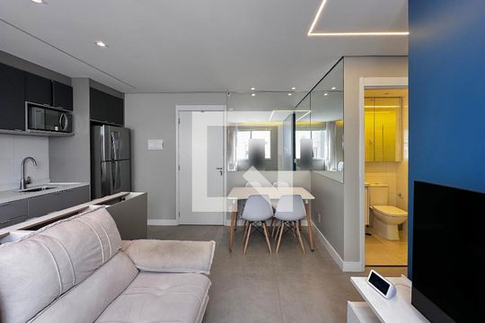Sala de apartamento à venda com 2 quartos, 38m² em Santo Amaro, São Paulo