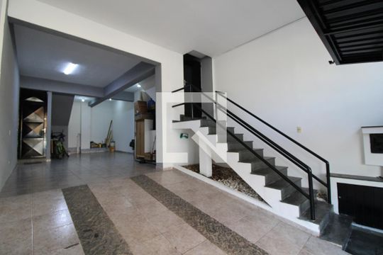 Garagem de casa à venda com 3 quartos, 200m² em Vila Dom Pedro Ii, São Paulo