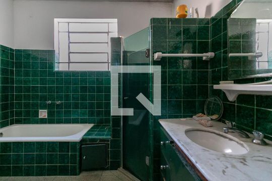 Banheiro de casa à venda com 4 quartos, 435m² em Santo Antônio, Belo Horizonte