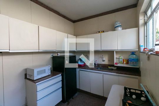 Cozinha de casa à venda com 4 quartos, 435m² em Santo Antônio, Belo Horizonte