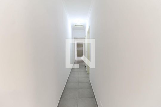 Corredor de casa à venda com 4 quartos, 80m² em Jardim Lideranca, São Paulo