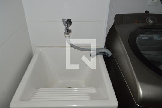 Cozinha e Área de Serviço de apartamento à venda com 2 quartos, 42m² em Cambuci, São Paulo