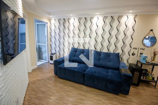 Sala de apartamento para alugar com 2 quartos, 58m² em Jardim Monte Alegre, Taboão da Serra