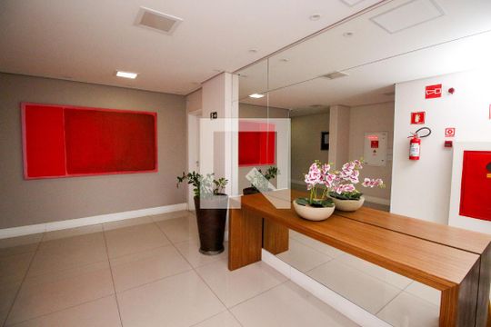 Hall social de apartamento para alugar com 2 quartos, 58m² em Jardim Monte Alegre, Taboão da Serra