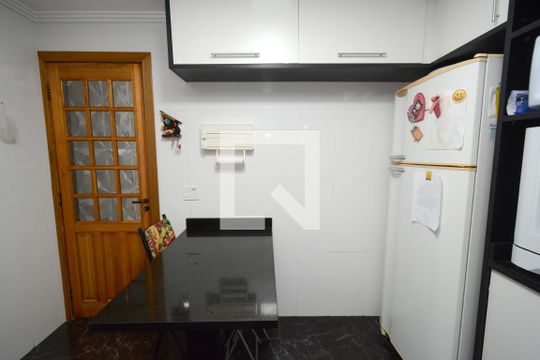 Cozinha de casa de condomínio à venda com 4 quartos, 130m² em Jardim Ubirajara, São Paulo