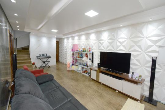 Sala de casa de condomínio à venda com 4 quartos, 130m² em Jardim Ubirajara, São Paulo