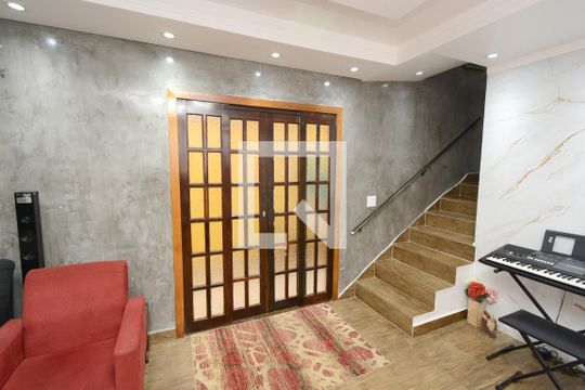 Sala de casa de condomínio à venda com 4 quartos, 130m² em Jardim Ubirajara, São Paulo