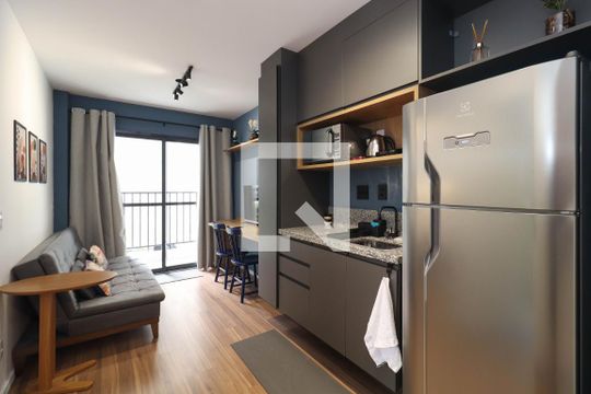 Sala/Cozinha de apartamento à venda com 1 quarto, 29m² em Pinheiros, São Paulo