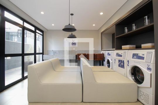Lavanderia de apartamento para alugar com 1 quarto, 29m² em Pinheiros, São Paulo