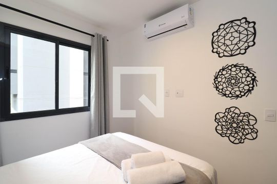 Quarto de apartamento para alugar com 1 quarto, 29m² em Pinheiros, São Paulo