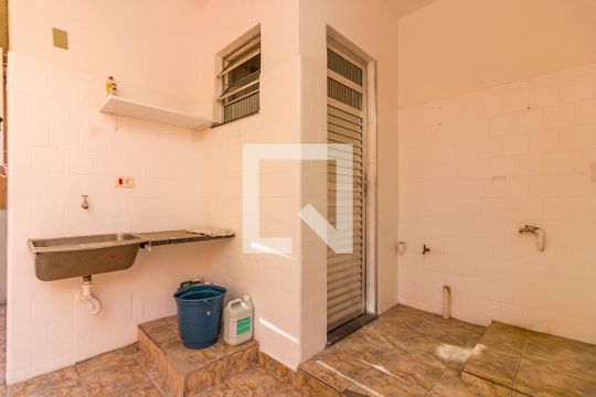 Área de Serviço de casa para alugar com 4 quartos, 185m² em Pinheiros, São Paulo