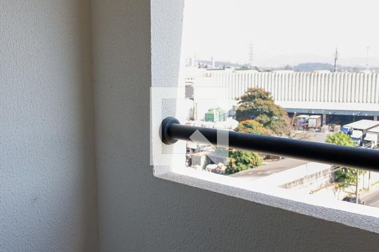 Sacada de kitnet/studio para alugar com 1 quarto, 24m² em Bonfim, Osasco