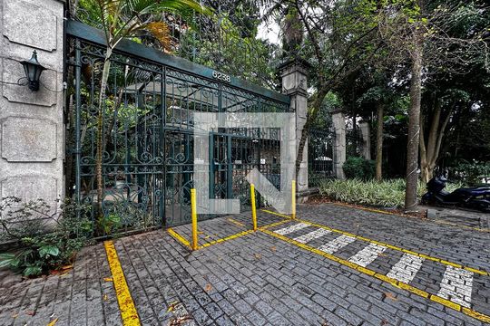Fachada de apartamento para alugar com 4 quartos, 205m² em Santo Amaro, São Paulo