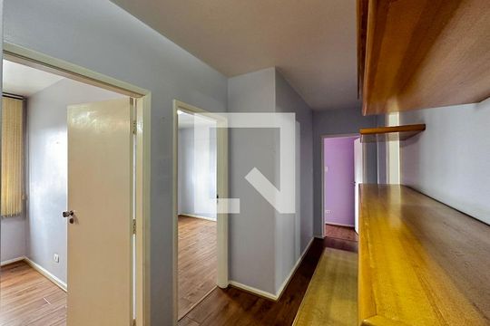 Corredor Quartos de apartamento para alugar com 4 quartos, 205m² em Santo Amaro, São Paulo