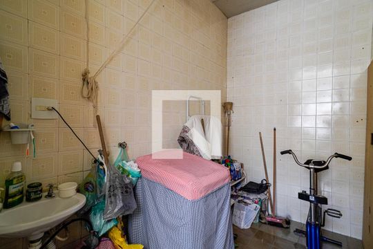 Área de Serviço de casa para alugar com 5 quartos, 214m² em Centro, Niterói