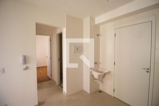 Cozinha / Área de Serviço de apartamento para alugar com 2 quartos, 33m² em Itaquera, São Paulo