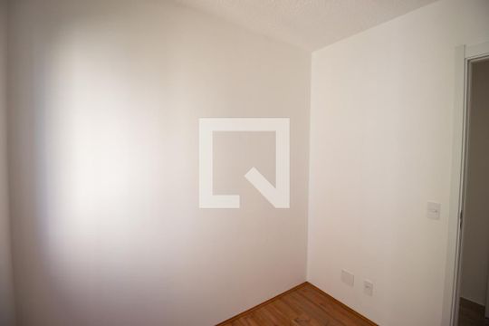 Quarto 1 de apartamento para alugar com 2 quartos, 33m² em Itaquera, São Paulo