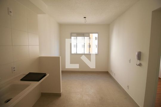 Área de Serviço de apartamento para alugar com 2 quartos, 33m² em Itaquera, São Paulo