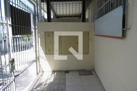 Quintal de casa para alugar com 2 quartos, 110m² em Parque Itaberaba, São Paulo