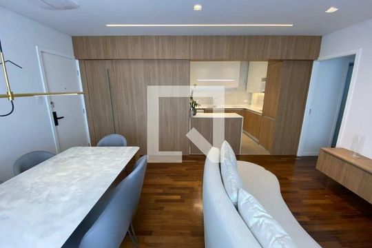 Apartamento para alugar com 2 quartos, 80m² em Cerqueira César, São Paulo