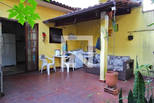 Quintal de casa à venda com 3 quartos, 240m² em Jardim Vera Cruz, São Paulo